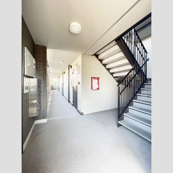 ラフィーネⅡ ロビー