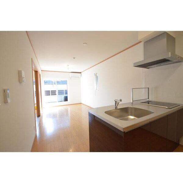 フォレストメゾン三河島 リビング