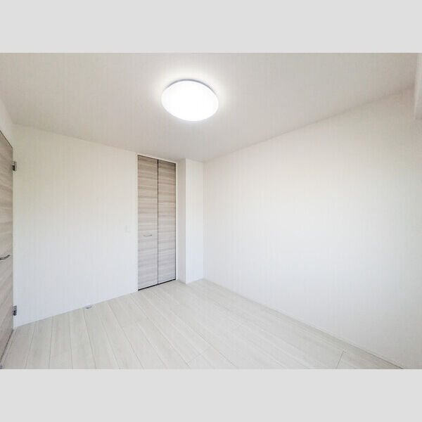 ソレイユ102号室 洋室