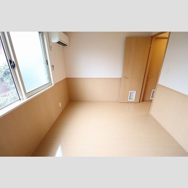 サニーコート102号室 洋室(6帖)