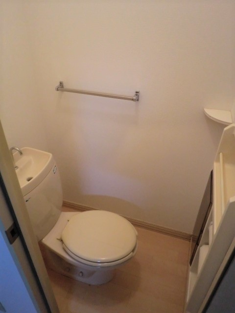 三和ハウス0201号室 トイレ