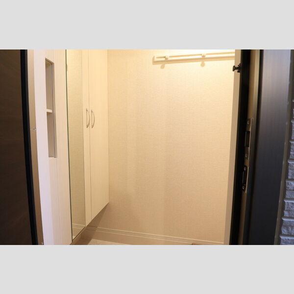 Lucky circle Hiyoshi (ラッキーサークルヒヨシ) 玄関