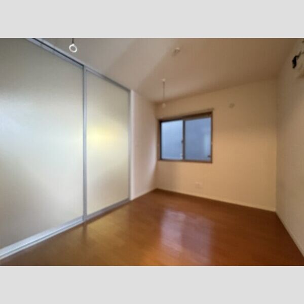 サザンカ101号室 洋室の様子♪