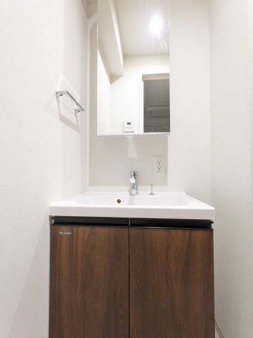 ジェイアール稲毛駅前レジデンス1101号室 洗面