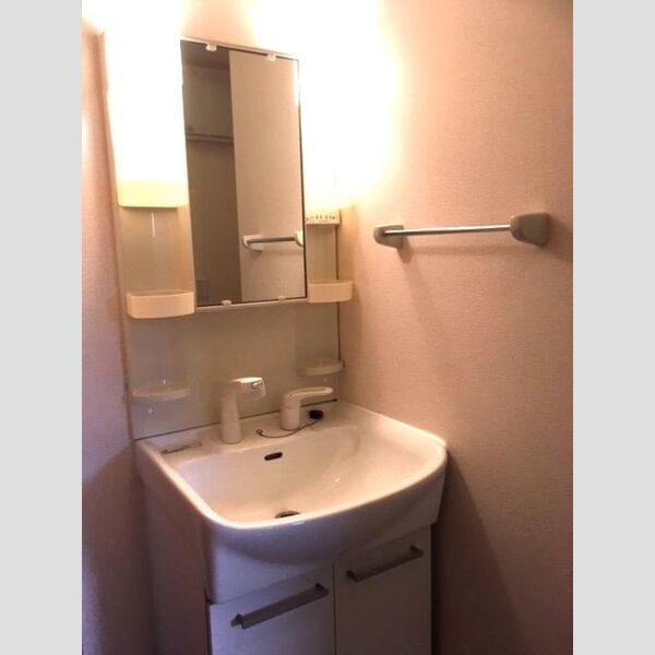 PUREZZA春日部 洗髪洗面化粧台