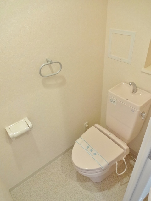 エルフレア三鷹0504号室 トイレ