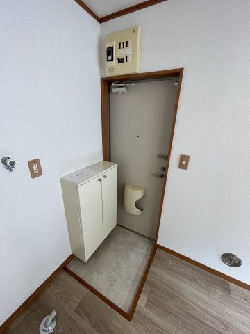 メゾン・イーストⅡ 玄関