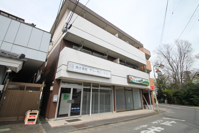 新村ハイツの外観画像