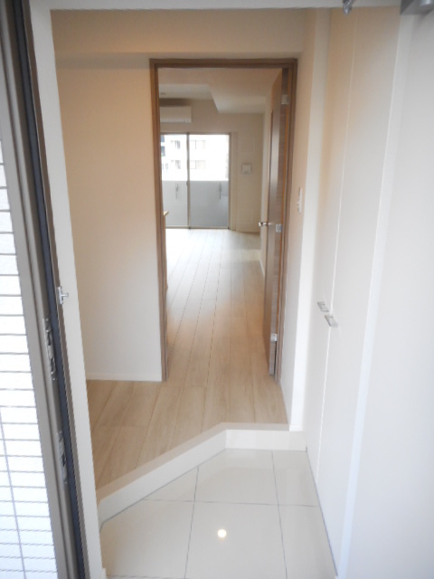 スカイステージ築地0502号室 玄関