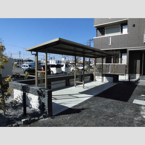 ロマージュさくら 駐輪場