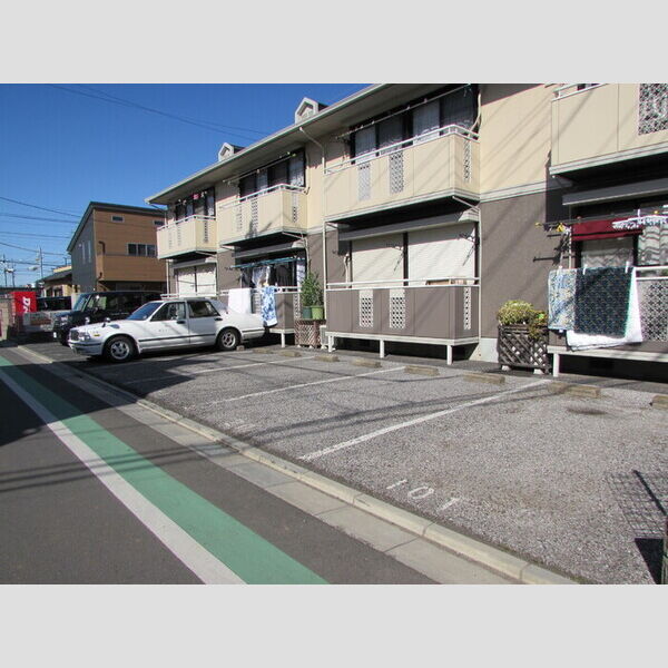 メゾン石神 駐車場