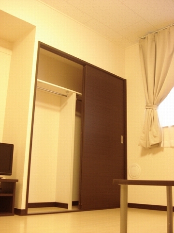 レオネクスト新町 内観