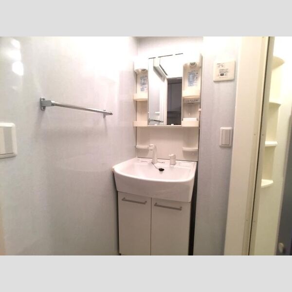 中根ヒルズ 洗髪洗面化粧台