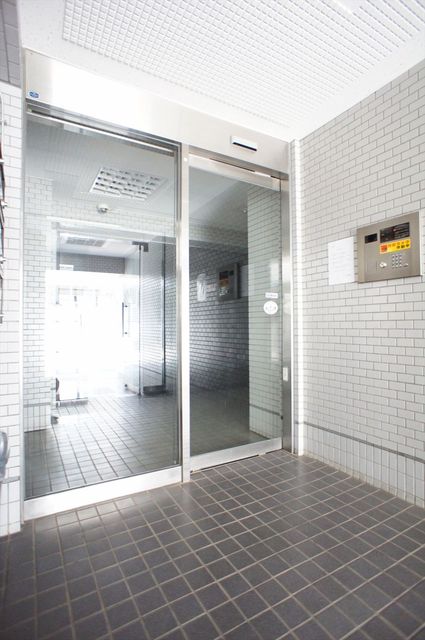 メゾン常磐松 エントランス