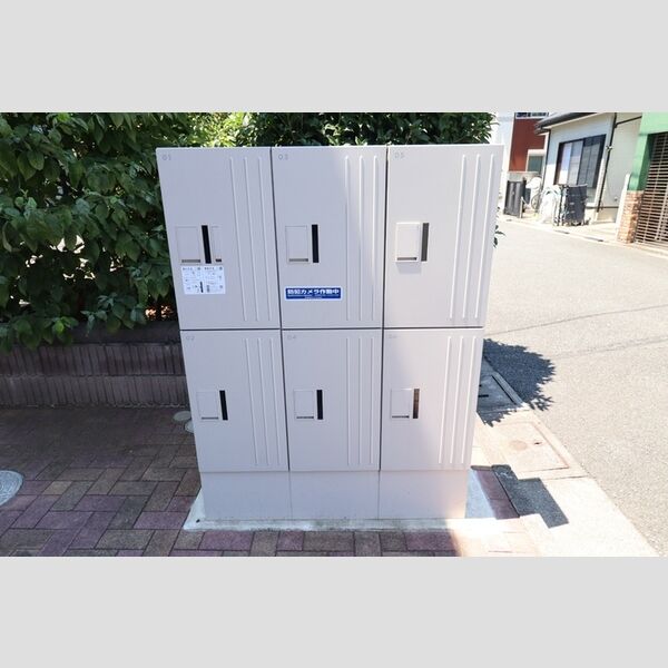 ペルル・ドミール301号室 宅配ボックス