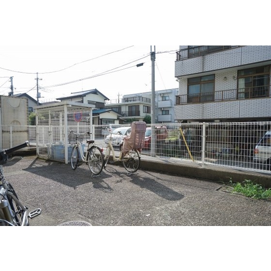 パークヒル航空公園0403号室 駐輪スペース