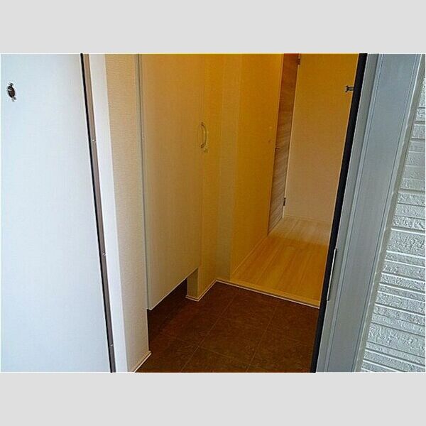 マーレ鴨川205号室 玄関