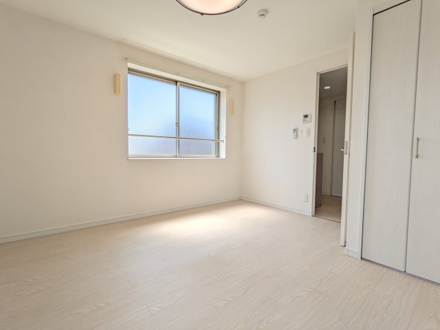 ディアコート南行徳302号室 リビング