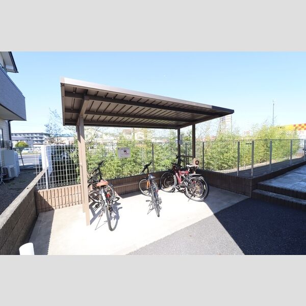 ソフィアクレール　B102号室 駐輪場