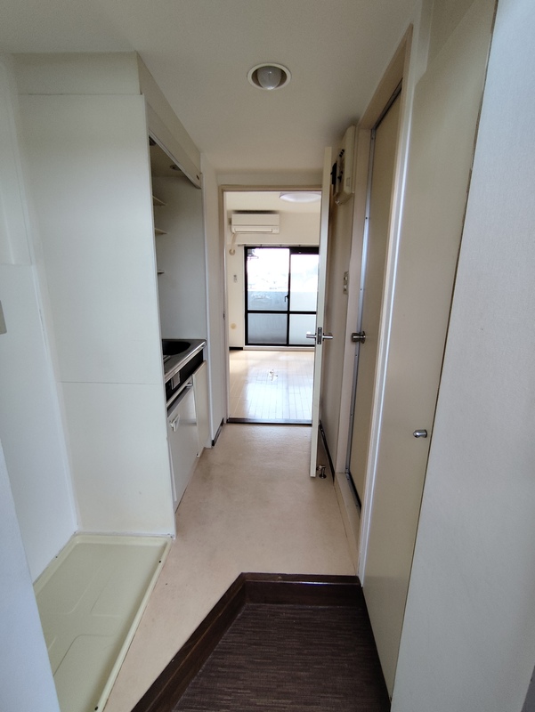 クリオ片倉町六番館6階 玄関