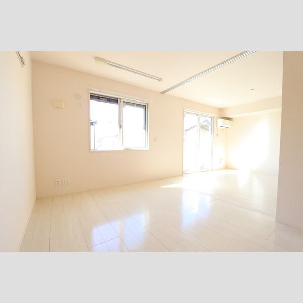 グランシャリオ202号室 洋室