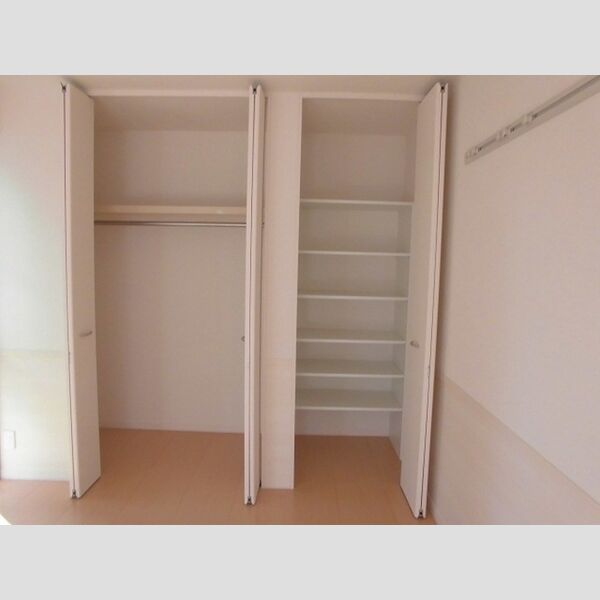 グランシャリオ 収納スペース