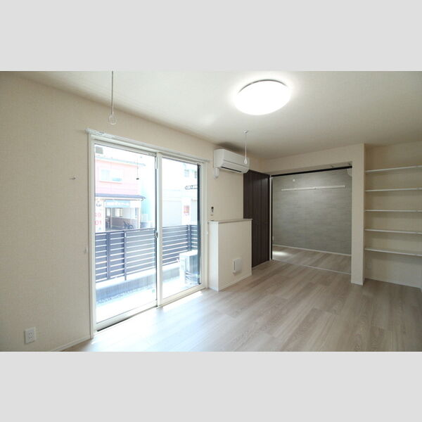 プログレンス能見台　B棟103号室 リビング