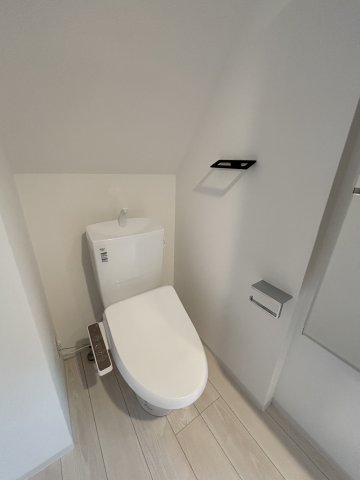 ブライト住吉401号室 トイレ