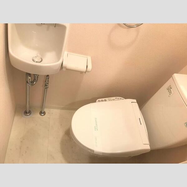 S-FORT蒔田公園906号室 トイレ