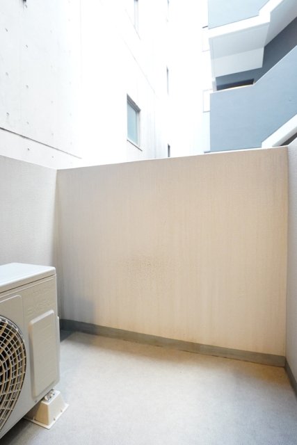 ＲＥＶ　ＲＥＦＡＹＳ－ＭＡＮＡ バルコニー