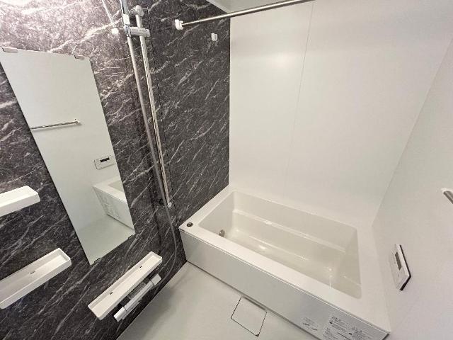 ルナフォーリア102号室 バス