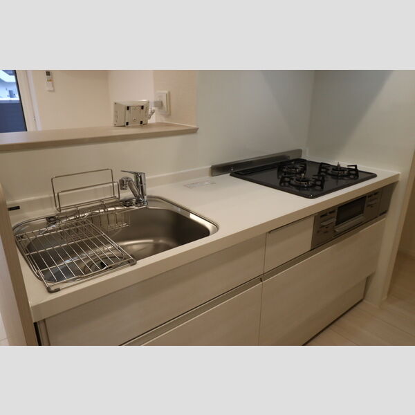 D-SOLACE幕張本郷1丁目203号室 3口ガスコンロ付システムキッチン