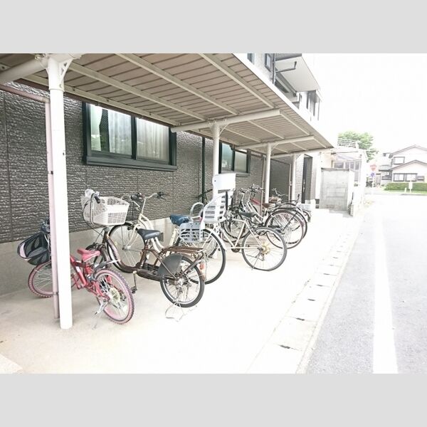 ピラタス　Ⅴ 駐輪場