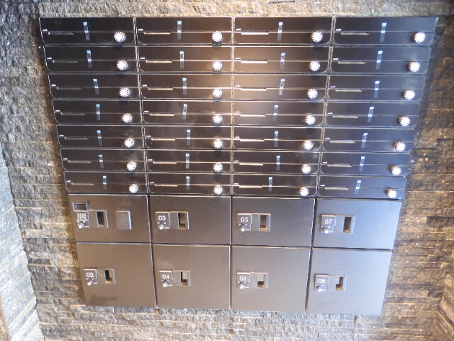 CREALpremier目黒2階 メールコーナー