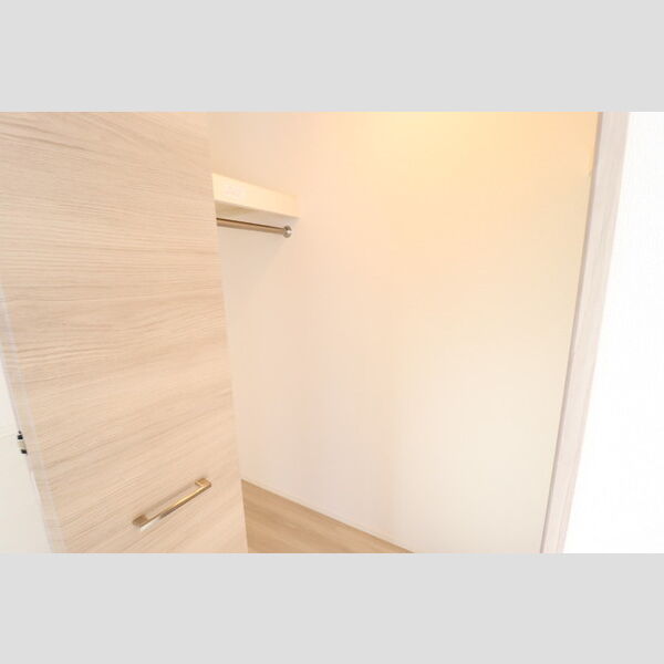 TORISIA YH ウォークインクローゼット