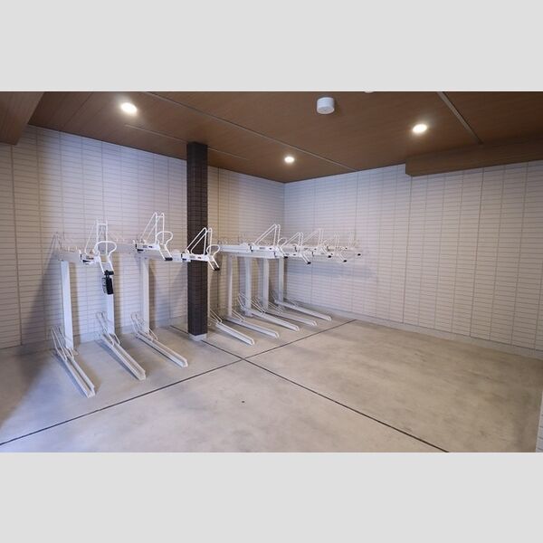 Prendre Simons(プランドール シモンズ) 自転車駐輪場