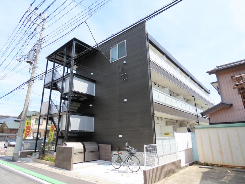 リブリ・プランドール大宮 エントランス