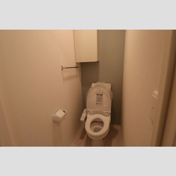 エクセリア早宮201号室 トイレ温水洗浄便座、収納付き