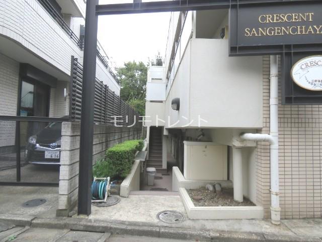 クレッセント三軒茶屋1階 外観