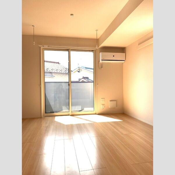 ハウス三生 洋室