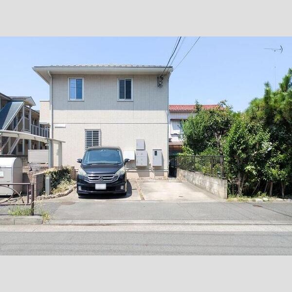 ジュ・マルティⅡ102号室 駐車場