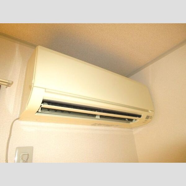ハウスアーバン202号室 DKのエアコン