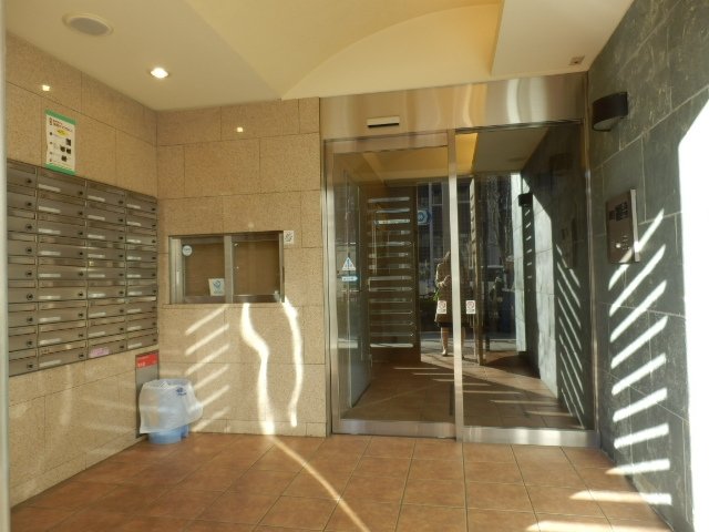 Rising place 浅草5階 ロビー