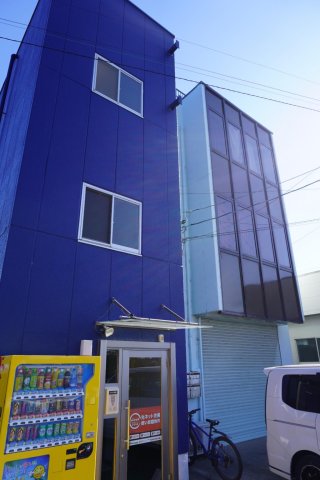 高明ビルの外観画像