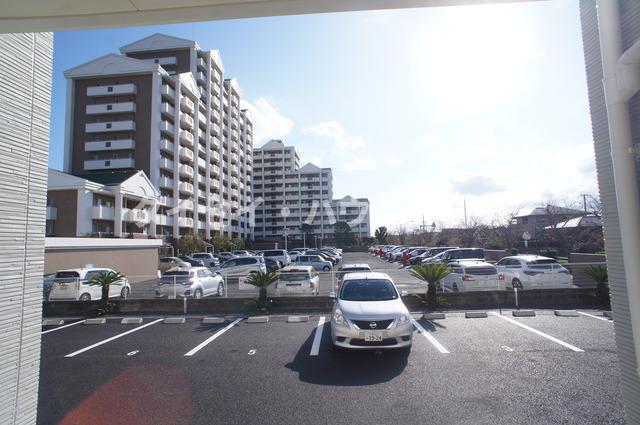 菜の花レジデンス 駐車場