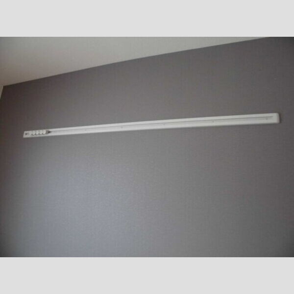 アモーレ　G 上着掛けに便利なハングバー