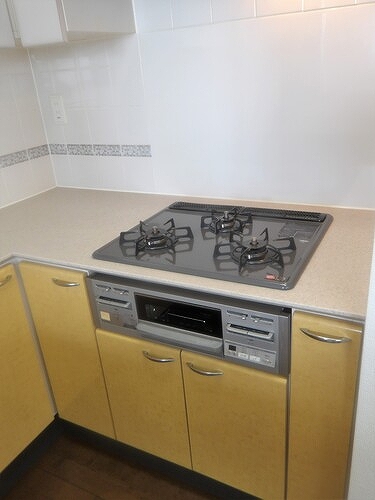 パークスカイタワー松戸22階 3つ口コンロ　※2025年7月撮影