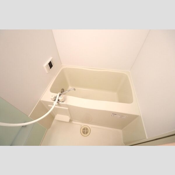 サンシャインみさと203号室 浴室