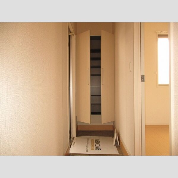 ジェンティーレ ヤマザキ101号室 シューズボックス