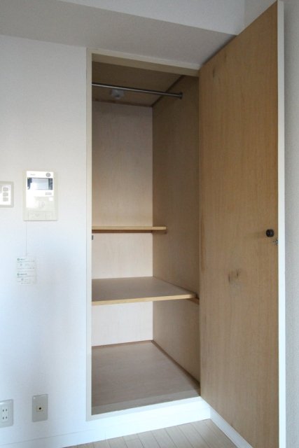 ゾンネンハイム元住吉2階 クローゼット